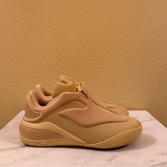 Shai 001 “Butter” Converse Basketball Shai Gilgeous-Alexander - Picture 2 of 9